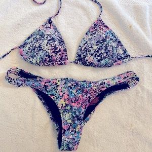 Victoria’s Secret bikini